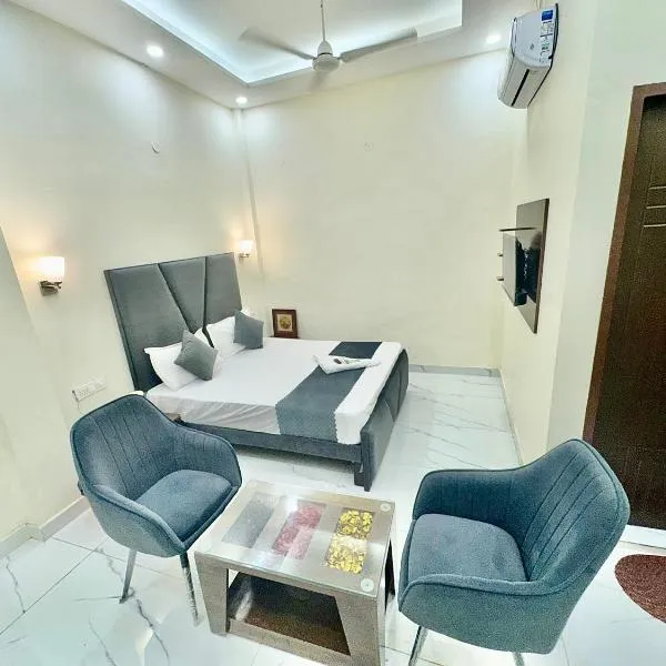 Doon City Suites, Near Railway station, Dehradun, AC Rooms, Budget Friendly，位于德拉敦的酒店