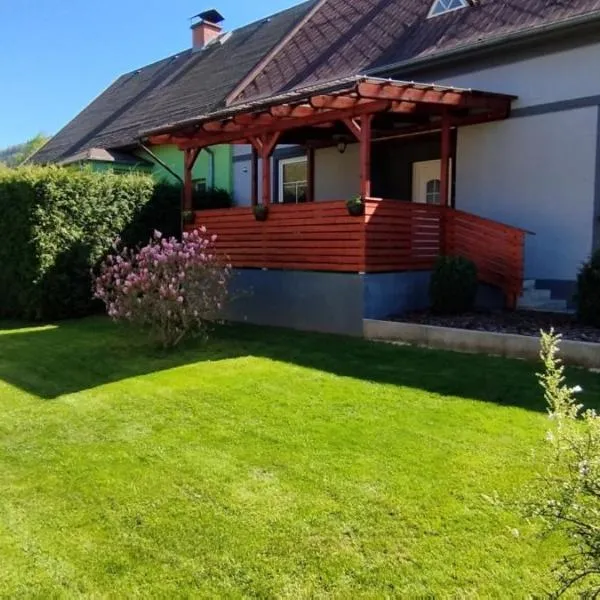 Apartmán pod lesem，位于Hrádek的酒店
