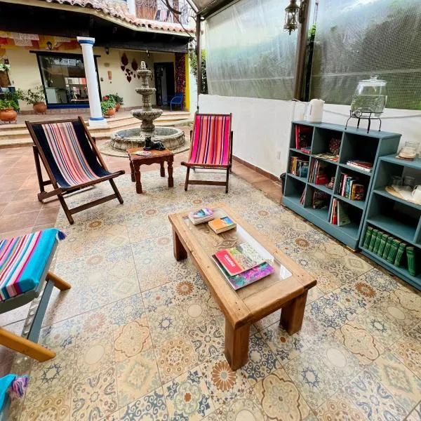 Hotel Ocho Barrios，位于圣克里斯托瓦尔-德拉斯卡萨斯的酒店