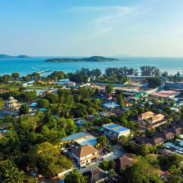 Tongtong Garden Holiday Hotel普吉岛通通花园酒店，位于拉威海滩的酒店