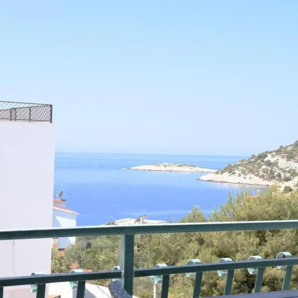Villa Luger 2 Dachgeschoss，位于罗戈兹尼察的酒店