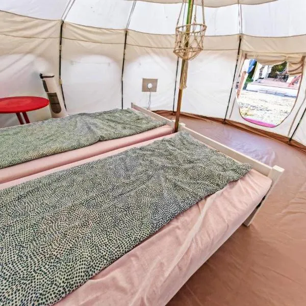 Camping by the beach Vama Veche，位于旧瓦马的酒店