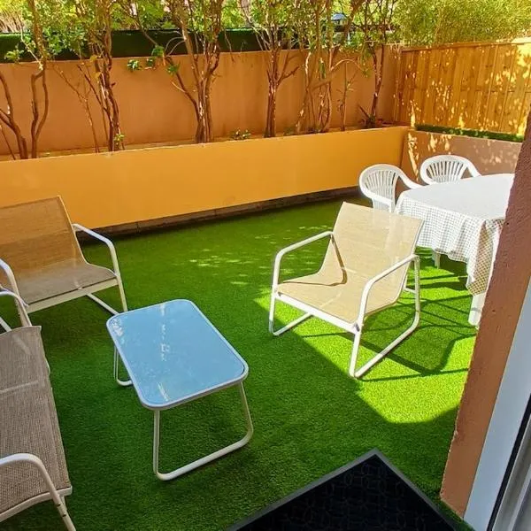 Plein centre à 3 mn à pied de la plage，位于圣马克西姆的酒店