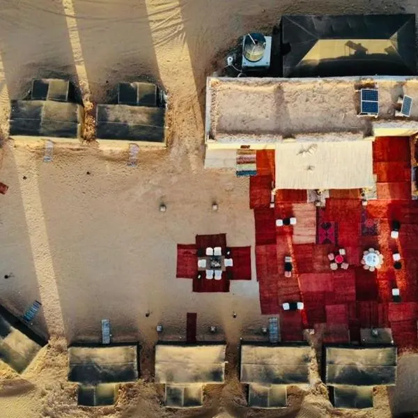 Sahara Sunset Camp M'hamid，位于Mhamid的酒店