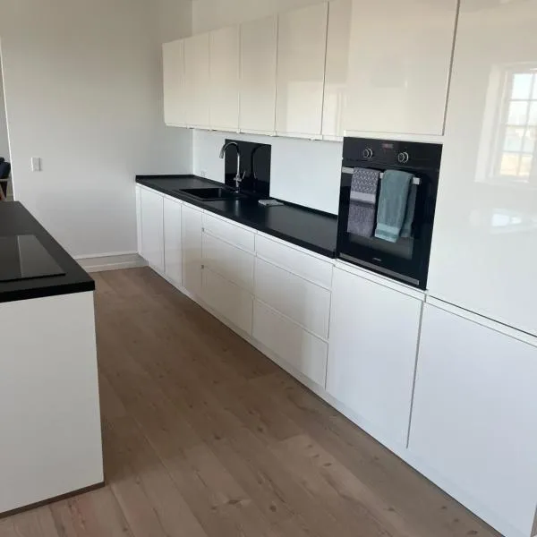 Lækker lejlighed på havnefronten 1，位于纳克斯考的酒店