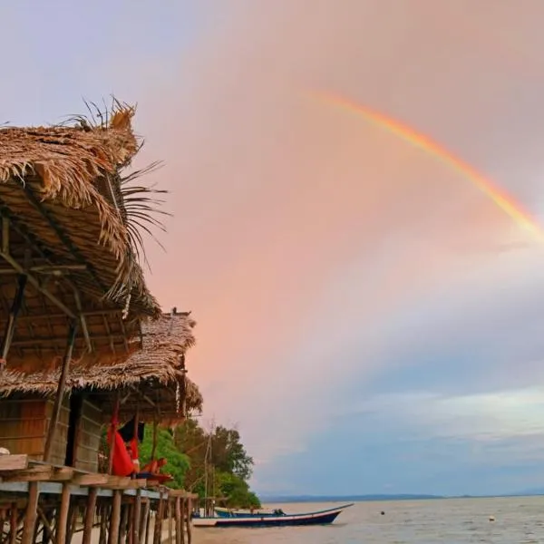 Coco Huts Guest House，位于Waisai的酒店