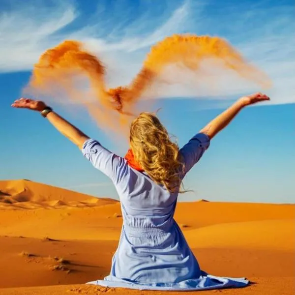Sunset Sahara Luxury Camp，位于梅尔祖卡的酒店