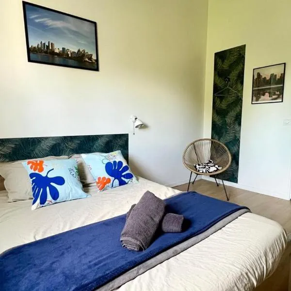 Studio Sydney Charme et jardin I séjour pro ou romantique，位于沙泰勒罗的酒店