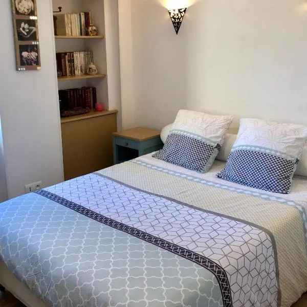 S19 Parking 1 chambre 1 à 2 personnes, facile d'acces A77, Nevers Magny Cours，位于Imphy的酒店