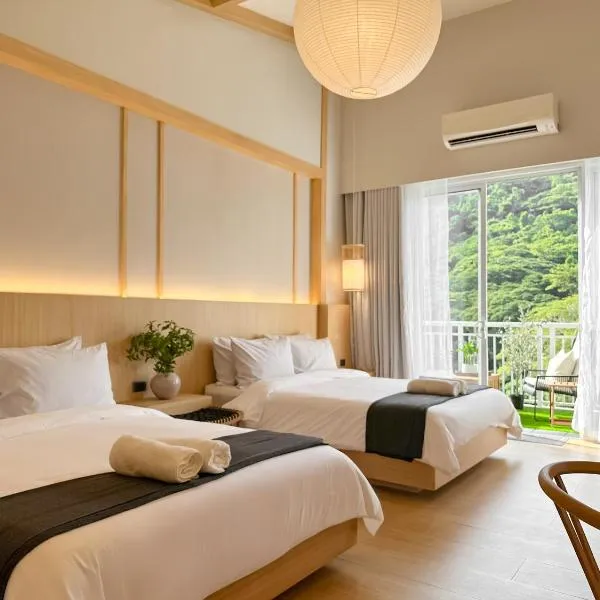 Yugen Suites at Pico De Loro，位于纳苏格布的酒店