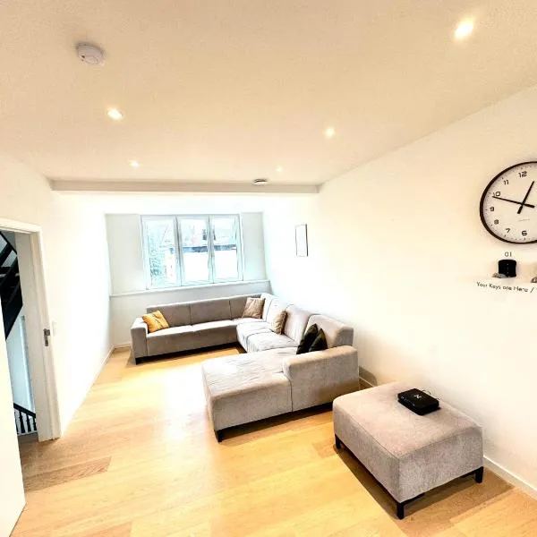 ULB & Cambre Cosy Duplex，位于布鲁塞尔的酒店