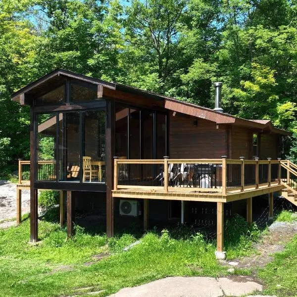 Lake Muskoka 3-bedroom Cottage - Pier 100 #30，位于卡灵港的酒店