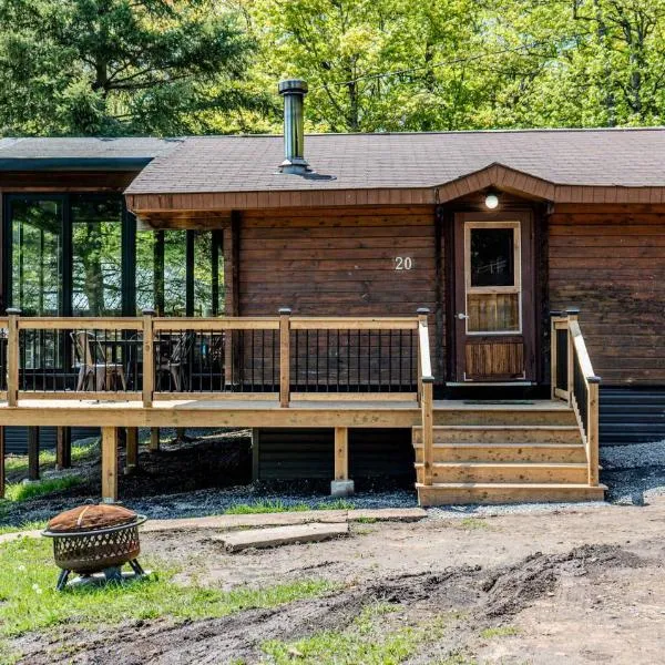 Lake Muskoka 3-bedroom Cottage - Pier 100 #20，位于卡灵港的酒店