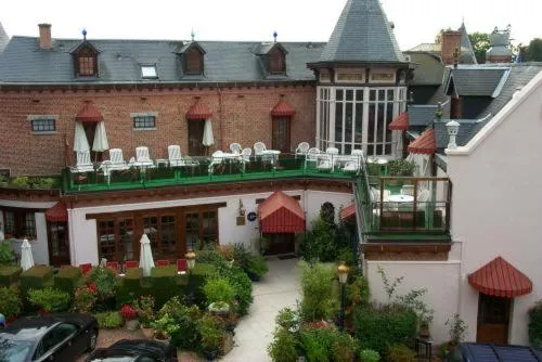 拉图尔·杜洛伊旅馆，位于Fontaine-lès-Vervins的酒店