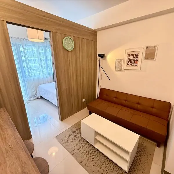 Prime Location condo near MRT, SM Megamall, BGC!，位于马尼拉的酒店