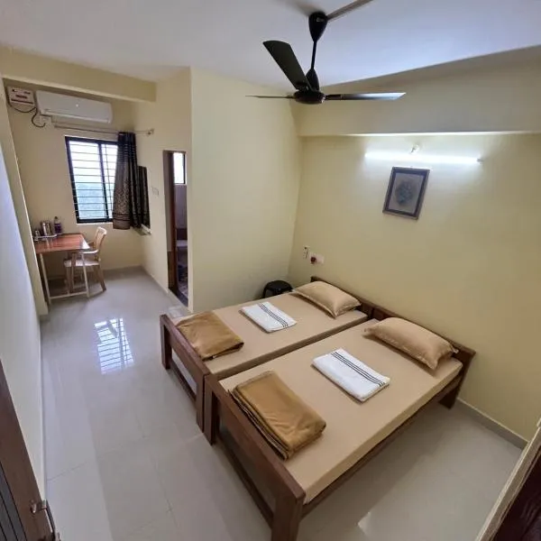 Shubham Suites & Party Hall，位于胡布利的酒店