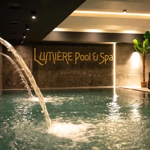 Lumière Hotel Pool & SPA，位于贝尔格莱德的酒店