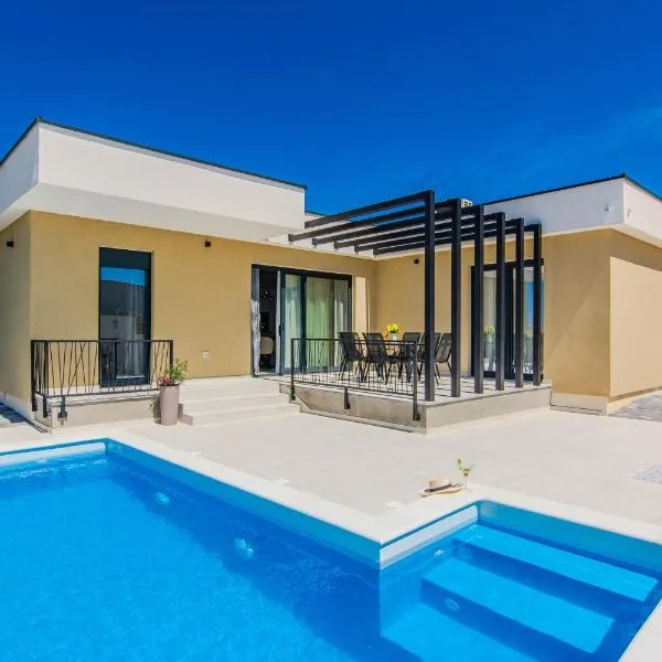 Villa Caelora，位于普利拉卡的酒店