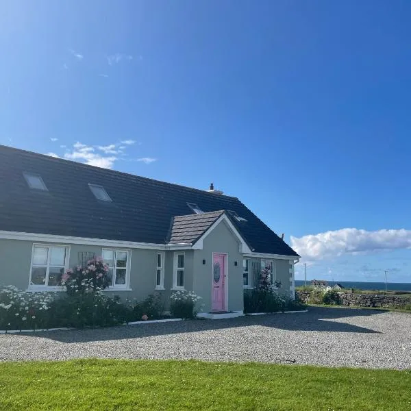 Atlantic View Cottage，位于Mountnugent的酒店