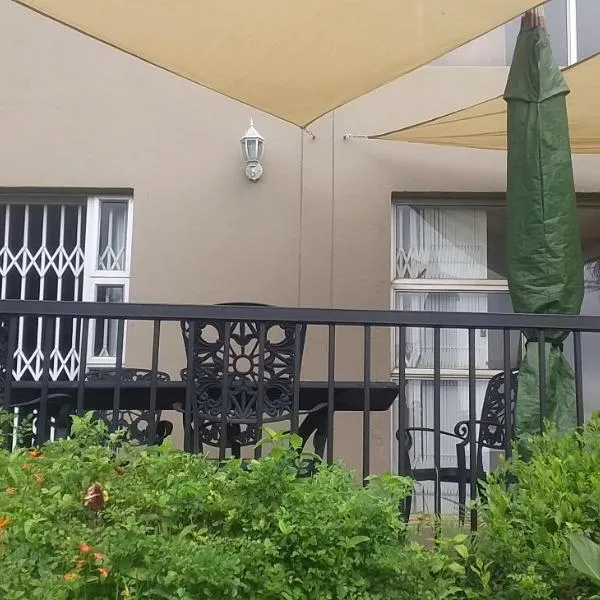 Duiker's Den at Hulala，位于白河的酒店