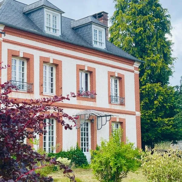 Juste le bruit des fleurs，位于Saint-Nicolas-de-Sommaire的酒店