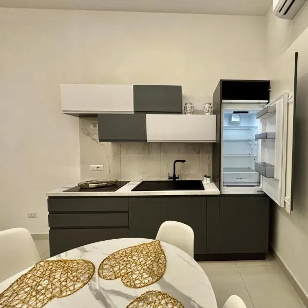 Lindas Room，位于波佐利的酒店