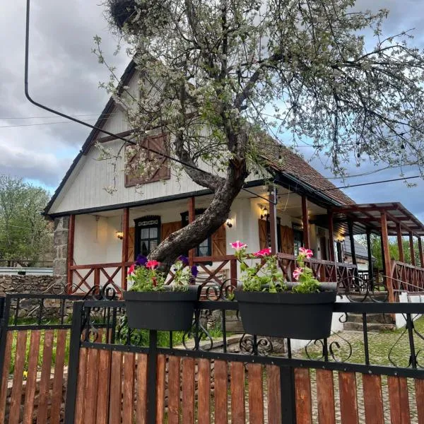 Hnameni Bovadzor Lodge，位于Maksim Gorʼkiy的酒店
