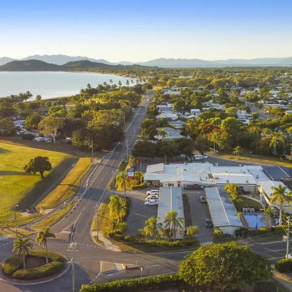 皇后海滩酒店，位于鲍恩的酒店