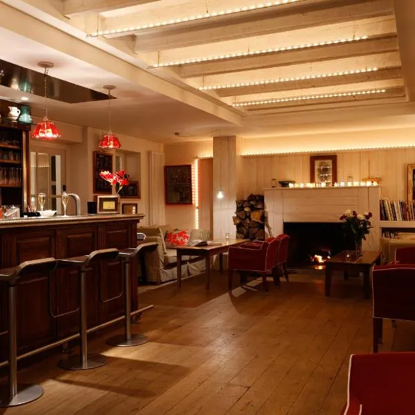 戈斯贝小屋酒店，位于滨海拉特里尼泰的酒店