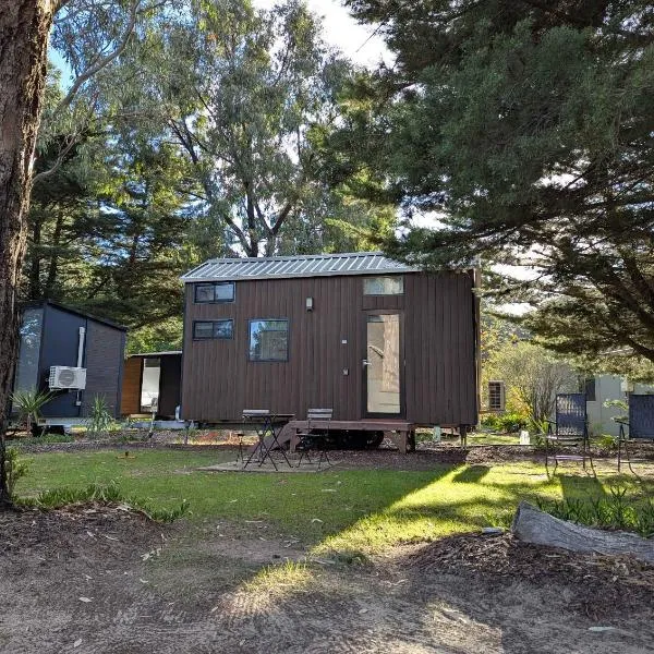 Tiny Homes Escape at Grampians Edge by Tiny Away，位于Dadswells Bridge的酒店