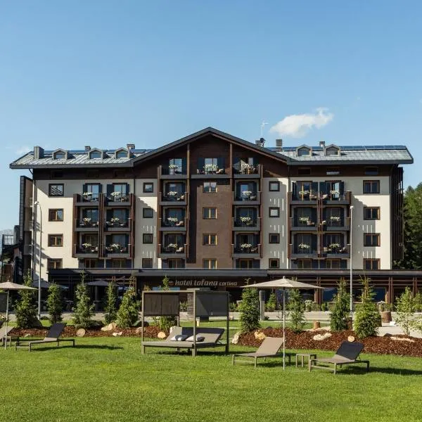Hotel Tofana Cortina，位于科尔蒂纳丹佩佐的酒店