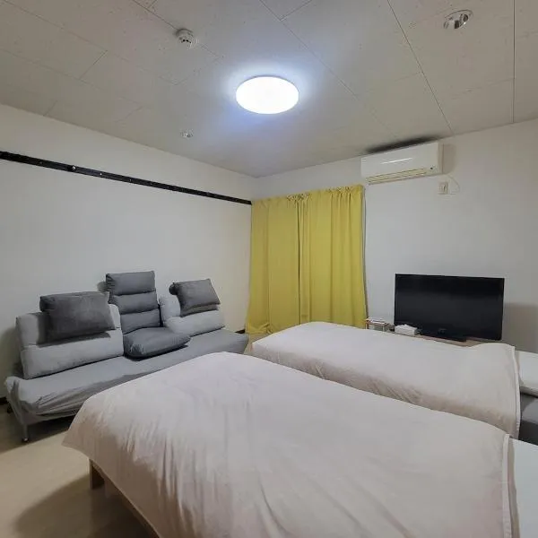 ローズパーク弐番館103号室，位于船桥市的酒店