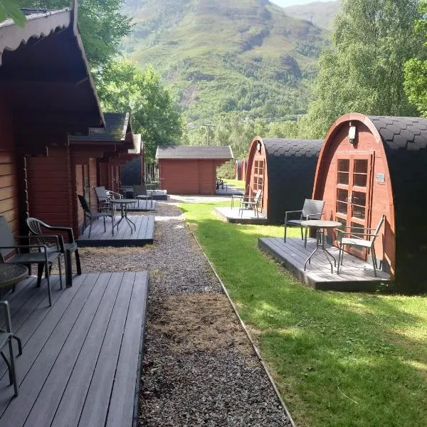 MacDonald Cabins，位于金洛赫利文的酒店