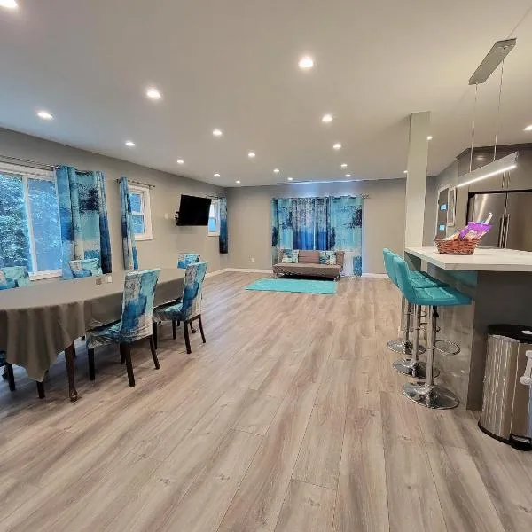 Beautiful & updated 3 bedroom & 2 bathroom apt with backyard near Beverly Hills LACMA & Museums，位于洛杉矶的酒店