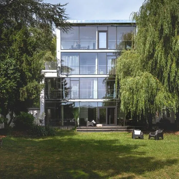 NOOQA - Villa RHEINLOFTS，位于科隆的酒店