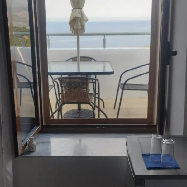 Ionian Sunset House，位于Piqeras的酒店