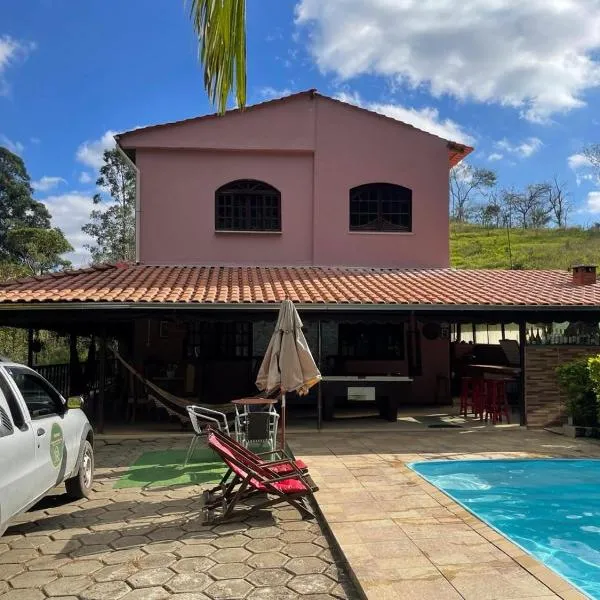 Casa de campo Domeni rustica e próximo a cidade de Juiz de Fora MG，位于尤西德福拉的酒店