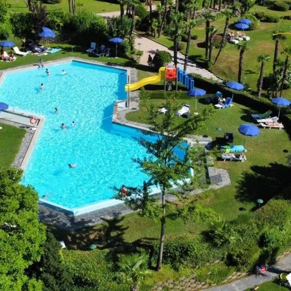 Residenz am Luganersee mit Pool，位于比索内的酒店