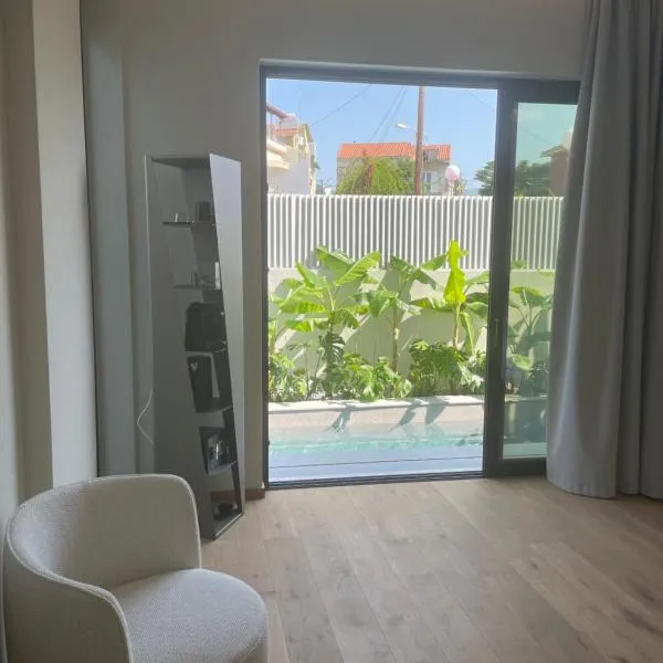 Nõs Luxury Rooms，位于迈索隆吉翁的酒店