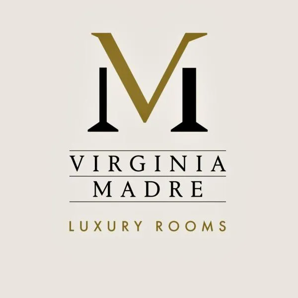 Virginia Madre Luxury Rooms，位于圣贝内代托-德尔特龙托的酒店