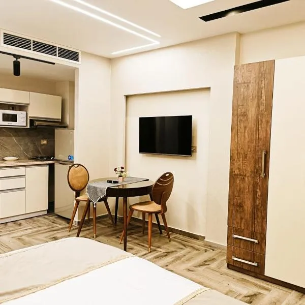 Luxury Accommodation，位于Sheikh Zayed的酒店