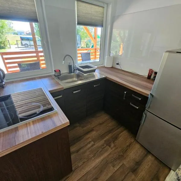 Domek na Nadmorskiej Łące，位于辛安诺泽蒂的酒店