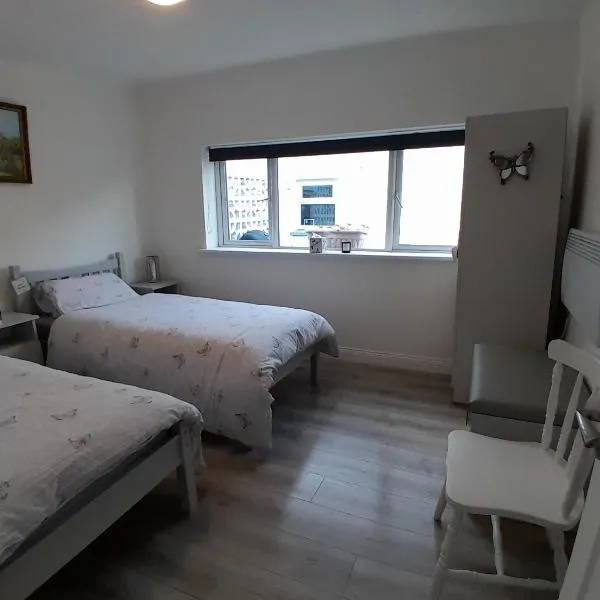 Butterfly Cottage Retreat - Private Studio Getaway，位于Delvin的酒店