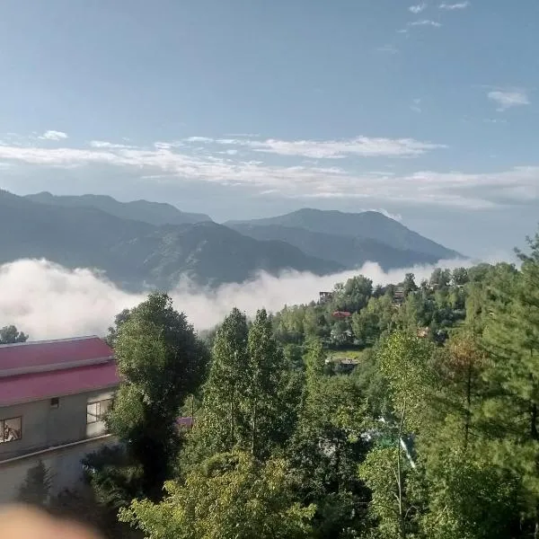 Bhurban Mountain view cottage，位于穆里的酒店