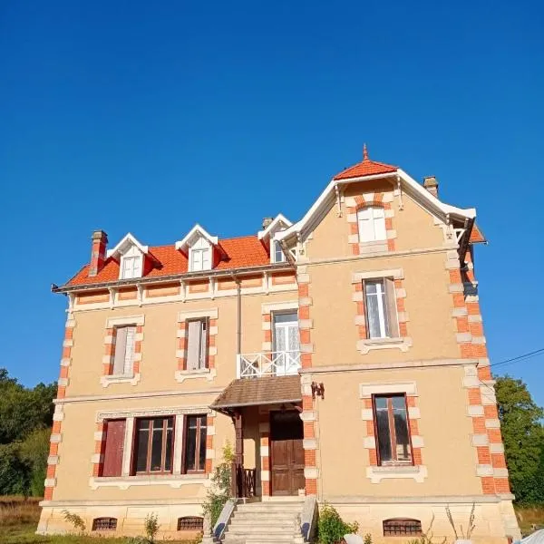 Hennessy Hunting Estate，位于Aubigné的酒店
