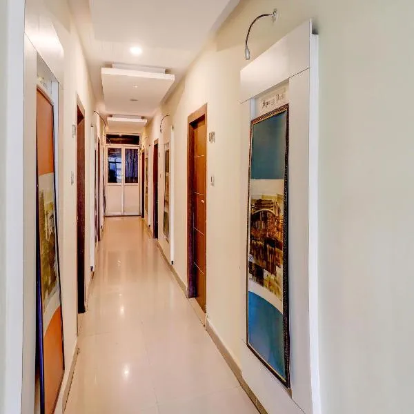 Hotel O GN International，位于Lālāguda的酒店