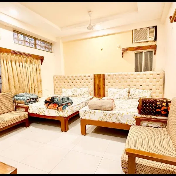 Near Mahakal Temple Hotel P - LANDMARK ! Ujjain,Near Railway station ,Fully Air conditioned Rooms And Spacious, with Wi-Fi , BEST HOTEL IN UJJAIN，位于乌贾因的酒店