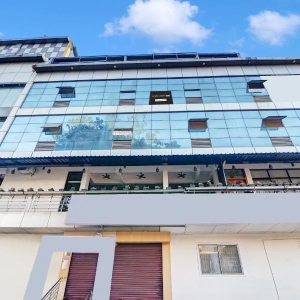 Super Townhouse Oak City Center Kushal Nagar，位于库斯哈尔纳加尔的酒店