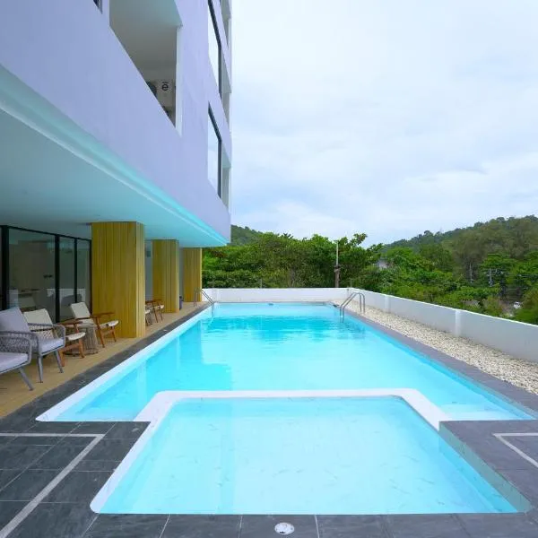 Kokotel Rayong Beachfront，位于班派克龙菲的酒店