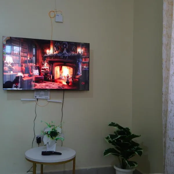 Mareva Homes 1bedroom Thika town Ample parking wifi fridge microwave and all kitchen appliances，位于Thika的酒店